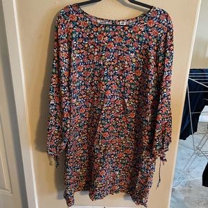 Floral long sleeved shift Dress